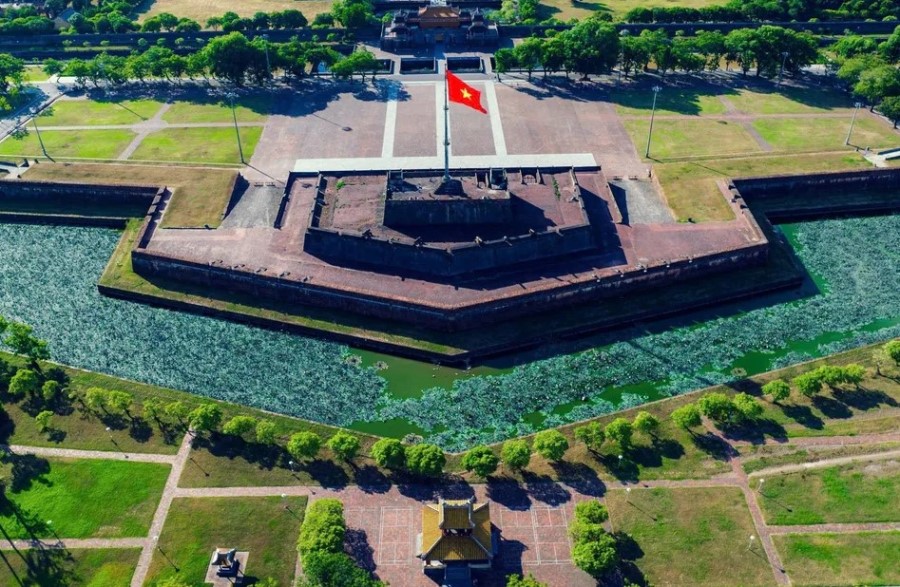 Hue Flag Tower- Hue Top Tours