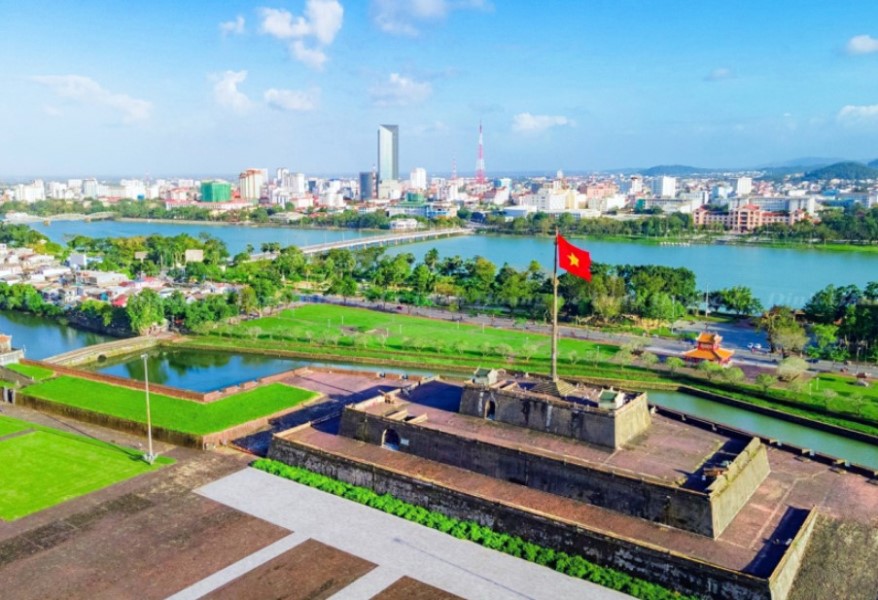 Hue Flag Tower- Hue Top Tours