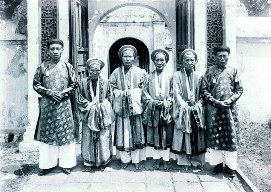 Nguyen Dynasty Eunuchs- Hue Top Tours