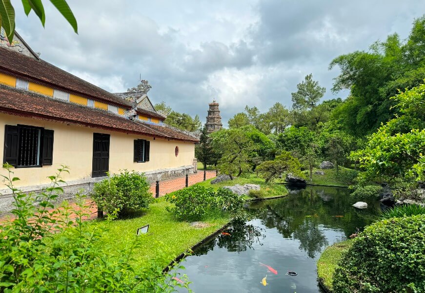Thien Mu Pagoda Dress Code- Hue Top Tours