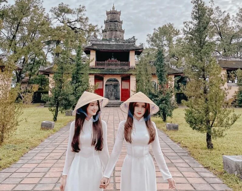 Thien Mu Pagoda Dress Code- Hue Top Tours