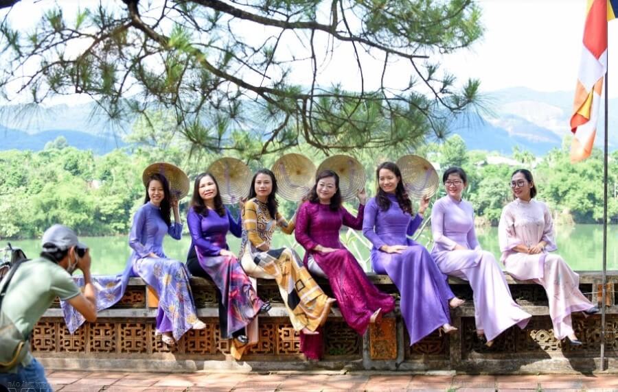 Thien Mu Pagoda Dress Code- Hue Top Tours