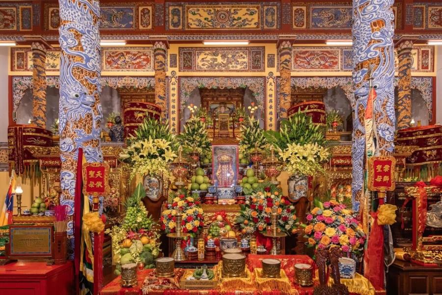 Hon Chen Temple- Hue Top Tours