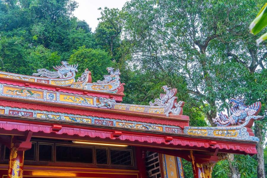Hon Chen Temple- Hue Top Tours