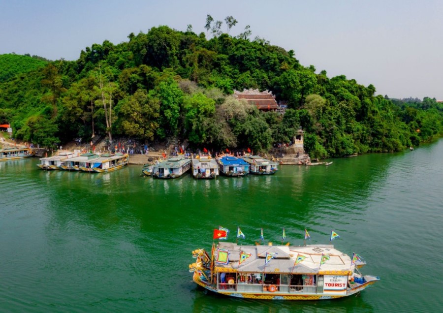 Hon Chen Temple- Hue Top Tours