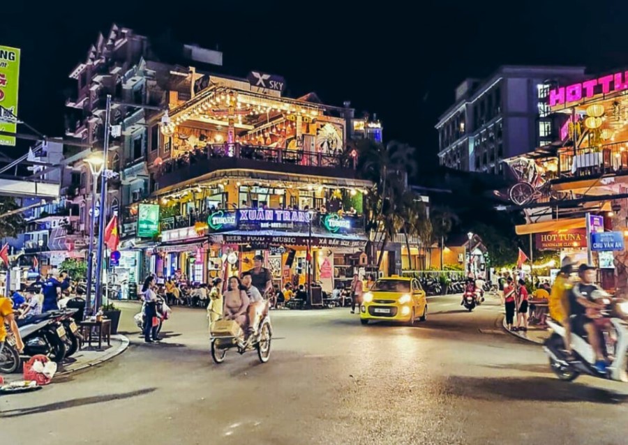 Hue Night Markets- Hue Top Tours