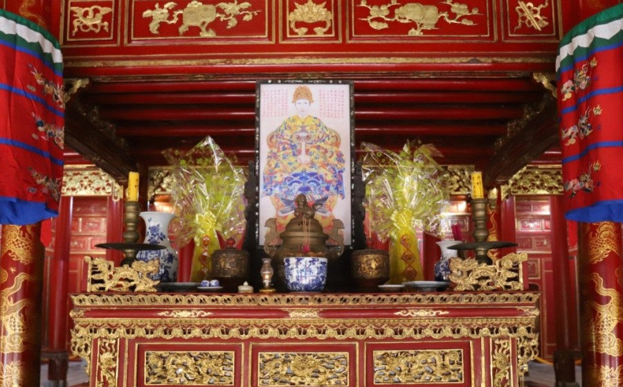 Dong Khanh Tomb- Hue Top Tours