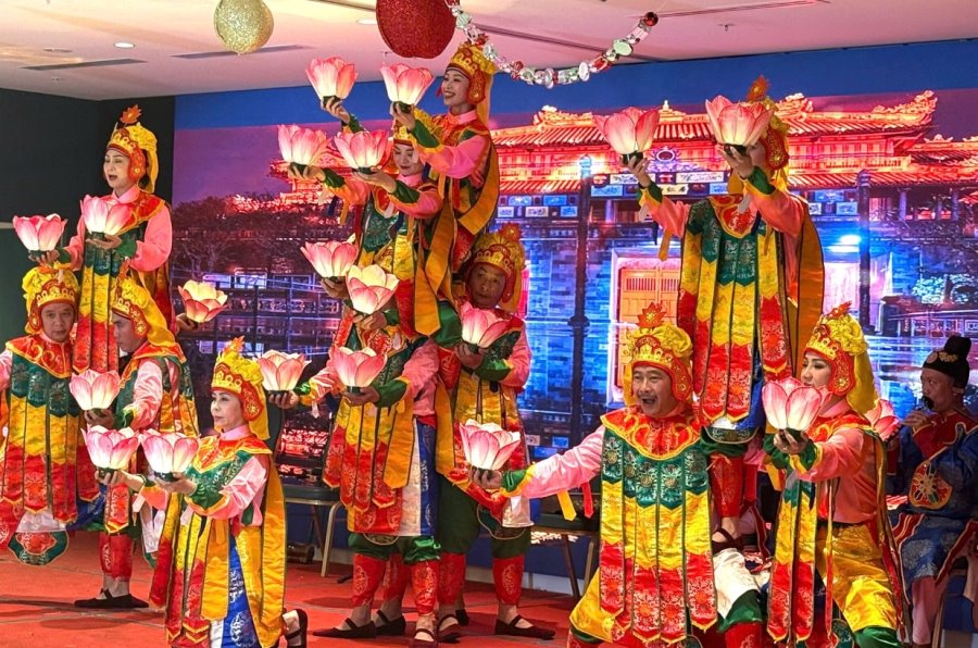 Hue Royal Court Music- Hue Top Tours