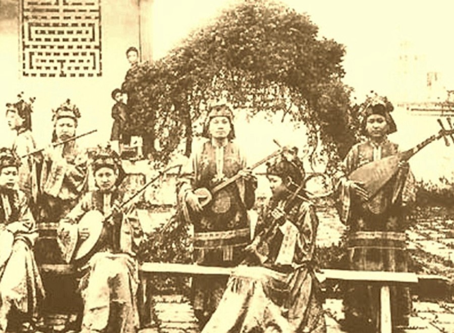 Hue Royal Court Music- Hue Top Tours
