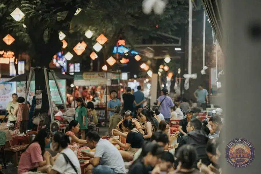 Dong Ba Night Market