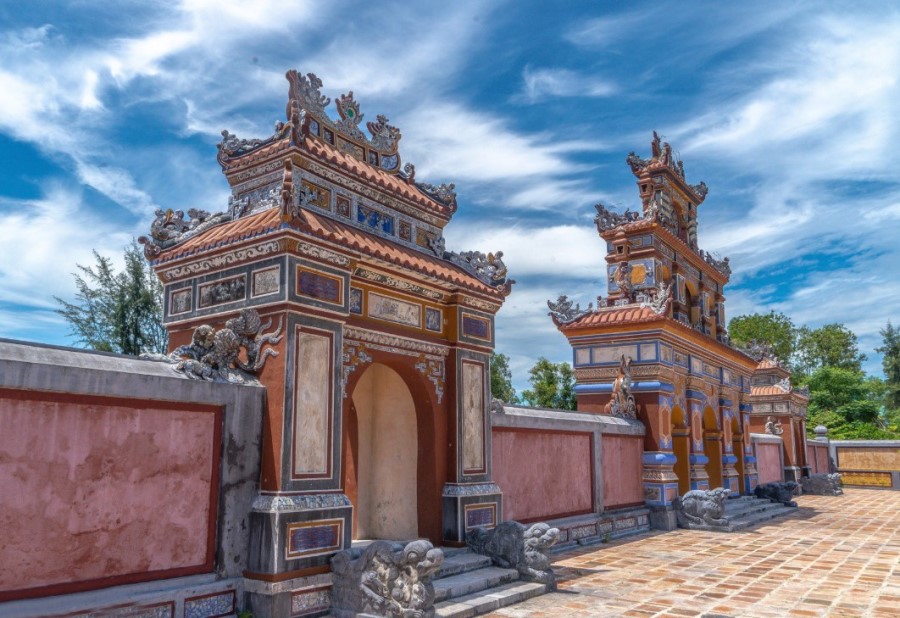 Duc Duc Tomb- Hue Top Tours