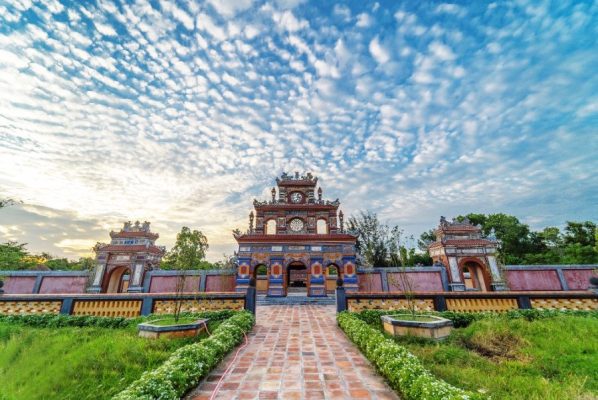 Duc Duc Tomb- Hue Top Tours