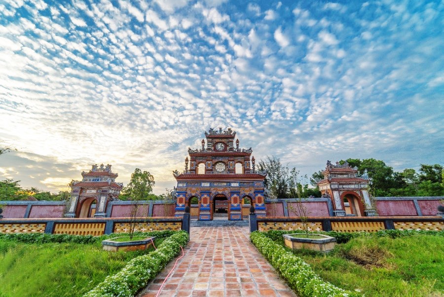 Duc Duc Tomb- Hue Top Tours