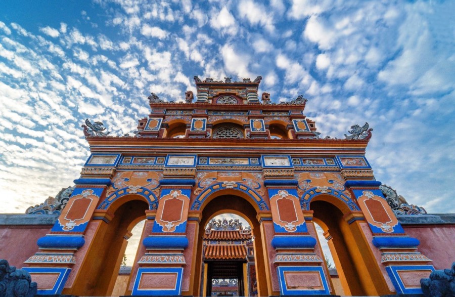 Duc Duc Tomb- Hue Top Tours
