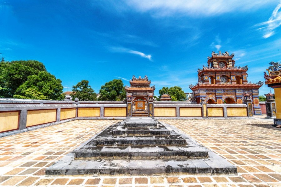 Duc Duc Tomb- Hue Top Tours