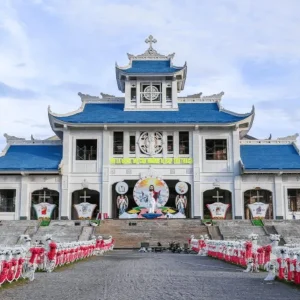 Hue To La Vang Holy Land Limousine - Hue Top Tours