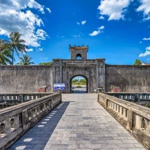 Limousine Hue to Quang Tri - Hue Top Tours